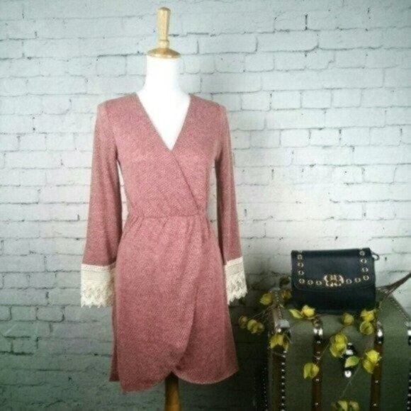 Illa Illa Boho Fwrap Dress With Lace In Pink Size Medium - Picture 1 of 5